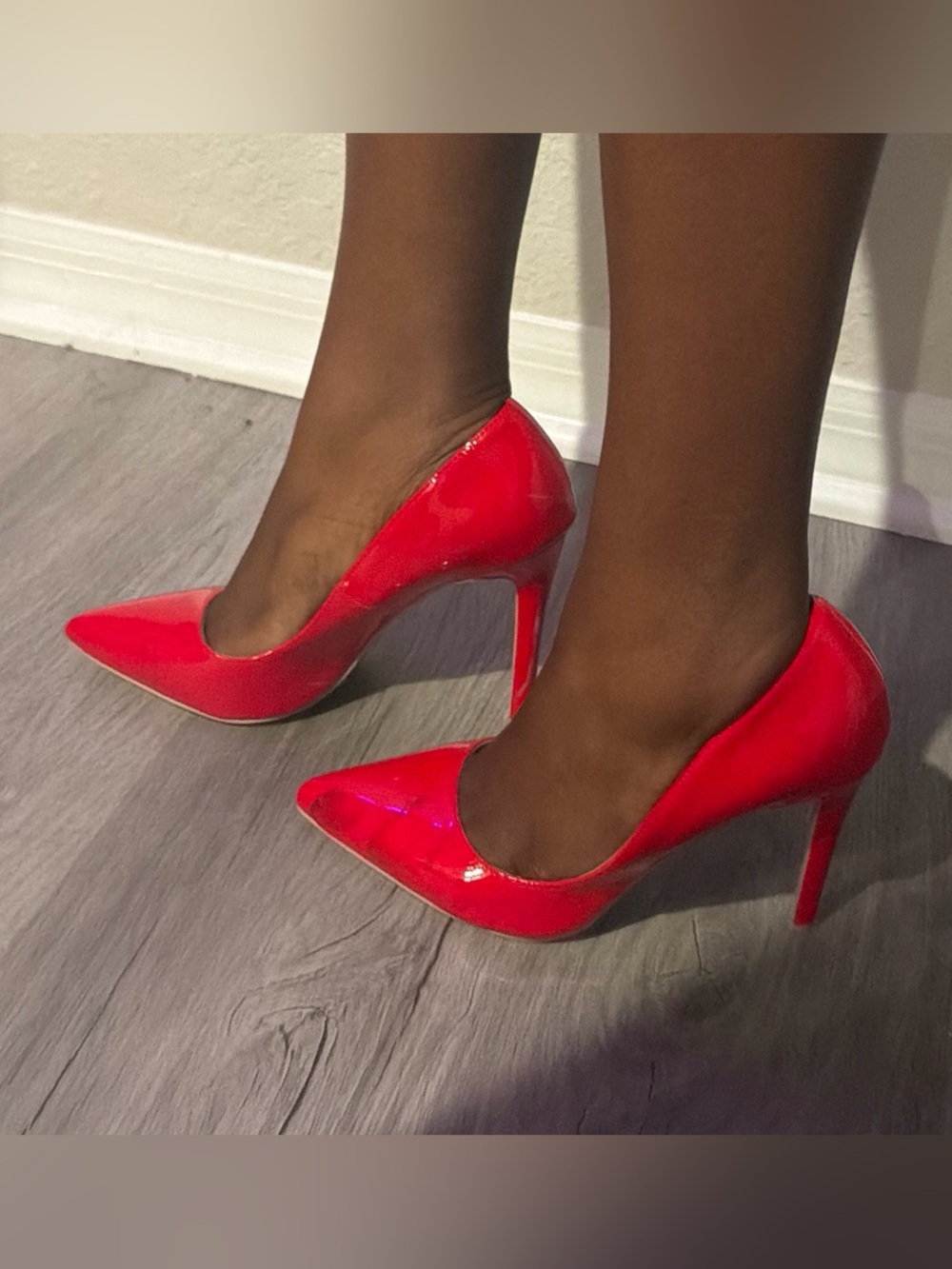 Women's High Heel Red Patent Pointed-Toe Pumps